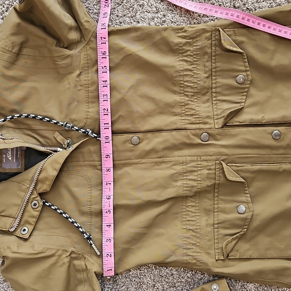 Eddie Bauer Raincoat - Picture 8 of 10